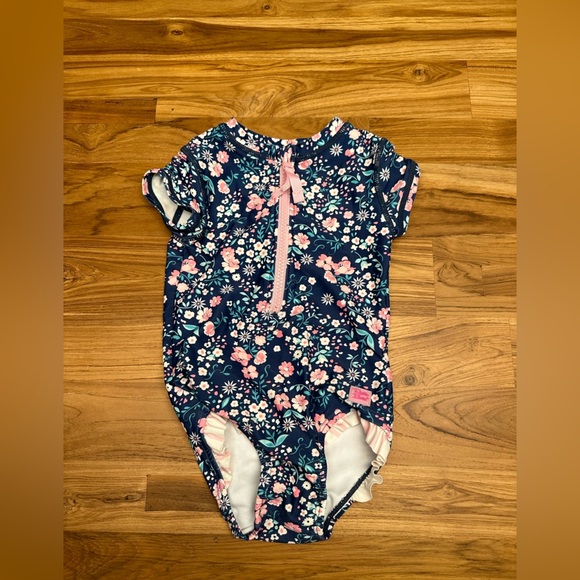 Ruffle Butts Great Condition! Girls Short Sleeve Rash Guard One Piece 2T - Picture 1 of 4